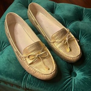 Michael Kors Daisy Moc. Gold Color.